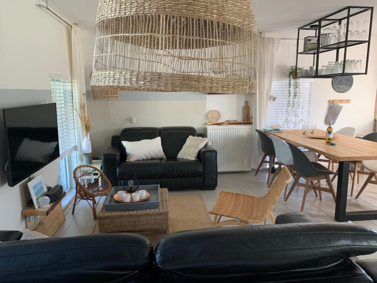 "Zeelandzon" Holiday Home By The Lake With Jacuzzi And Sauna Herkingen Kültér fotó
